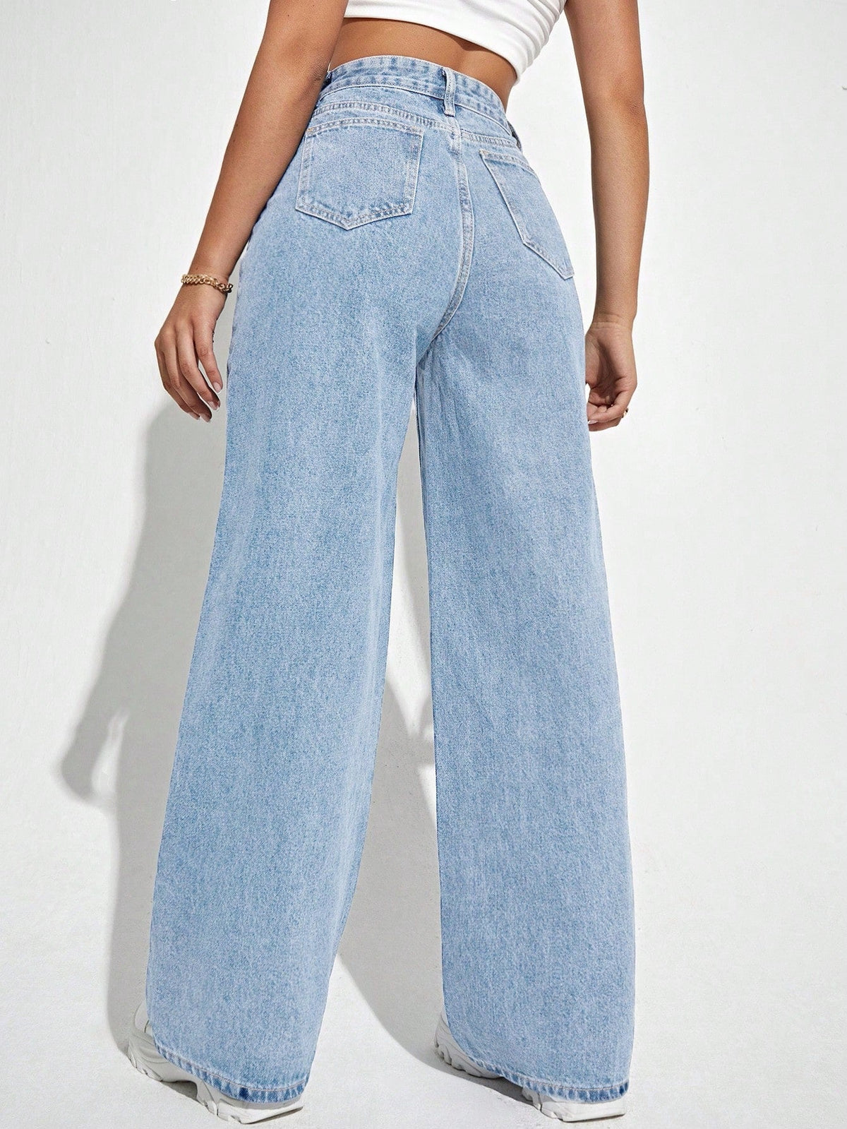 Vela Clean Line Denim