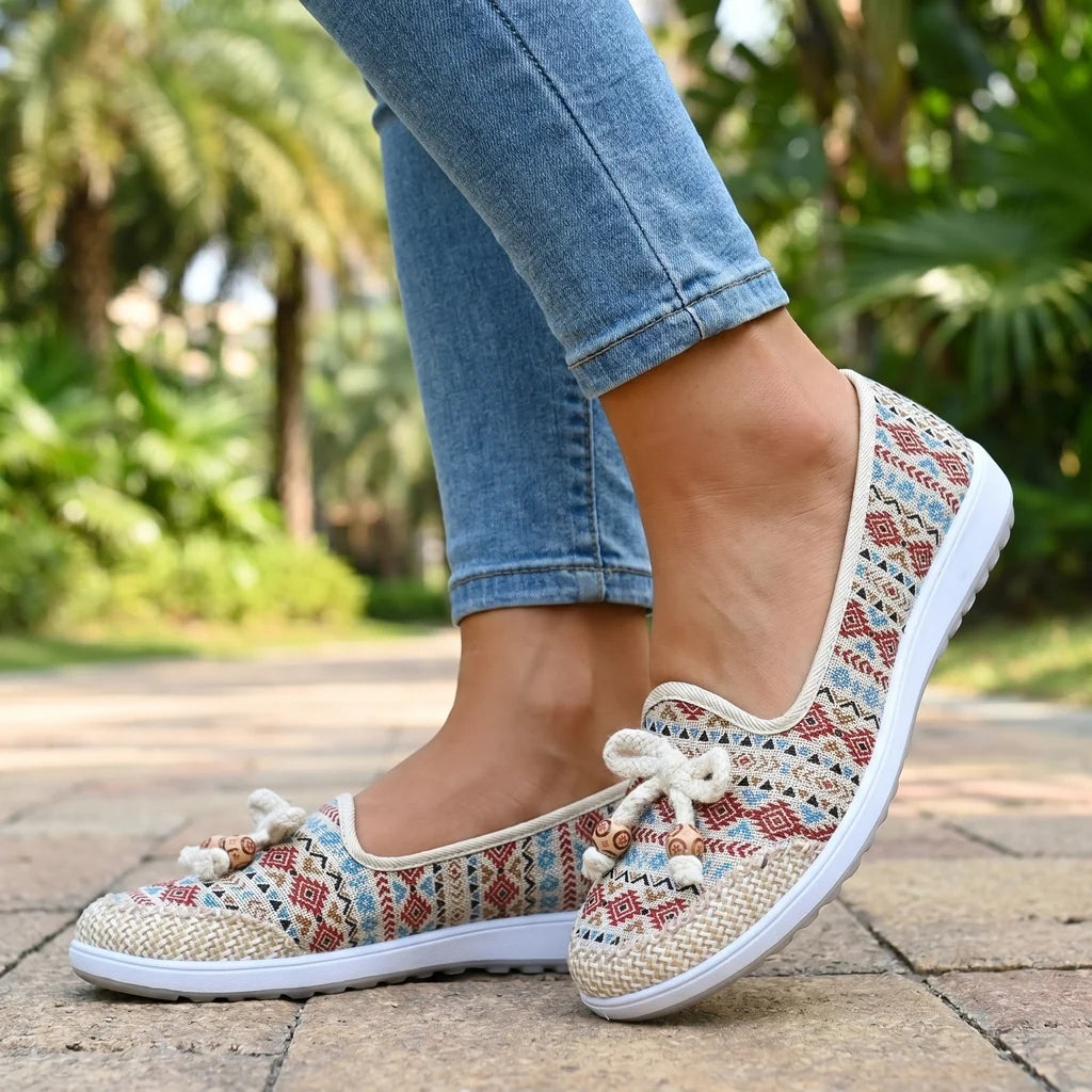Enya broderade platta skor