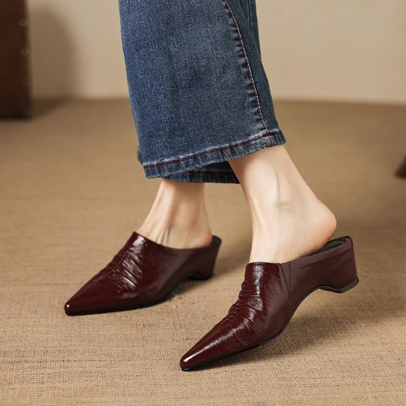 Mules Miora de cuero genuino con punta fina