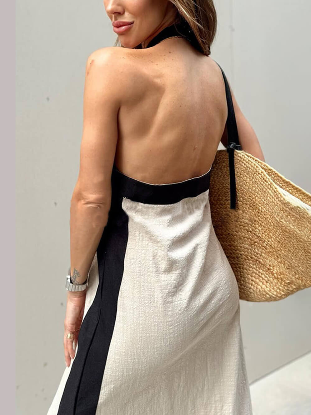 Robe longue fendue à blocs de couleur et col licou