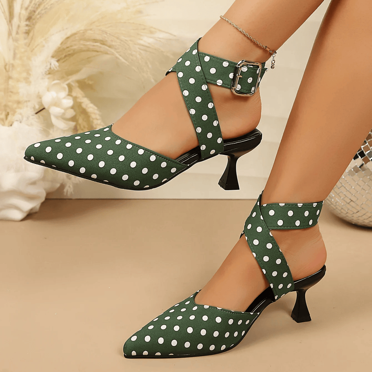 Vivienne kitten heel