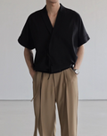 Moderne luksus-V-shirt