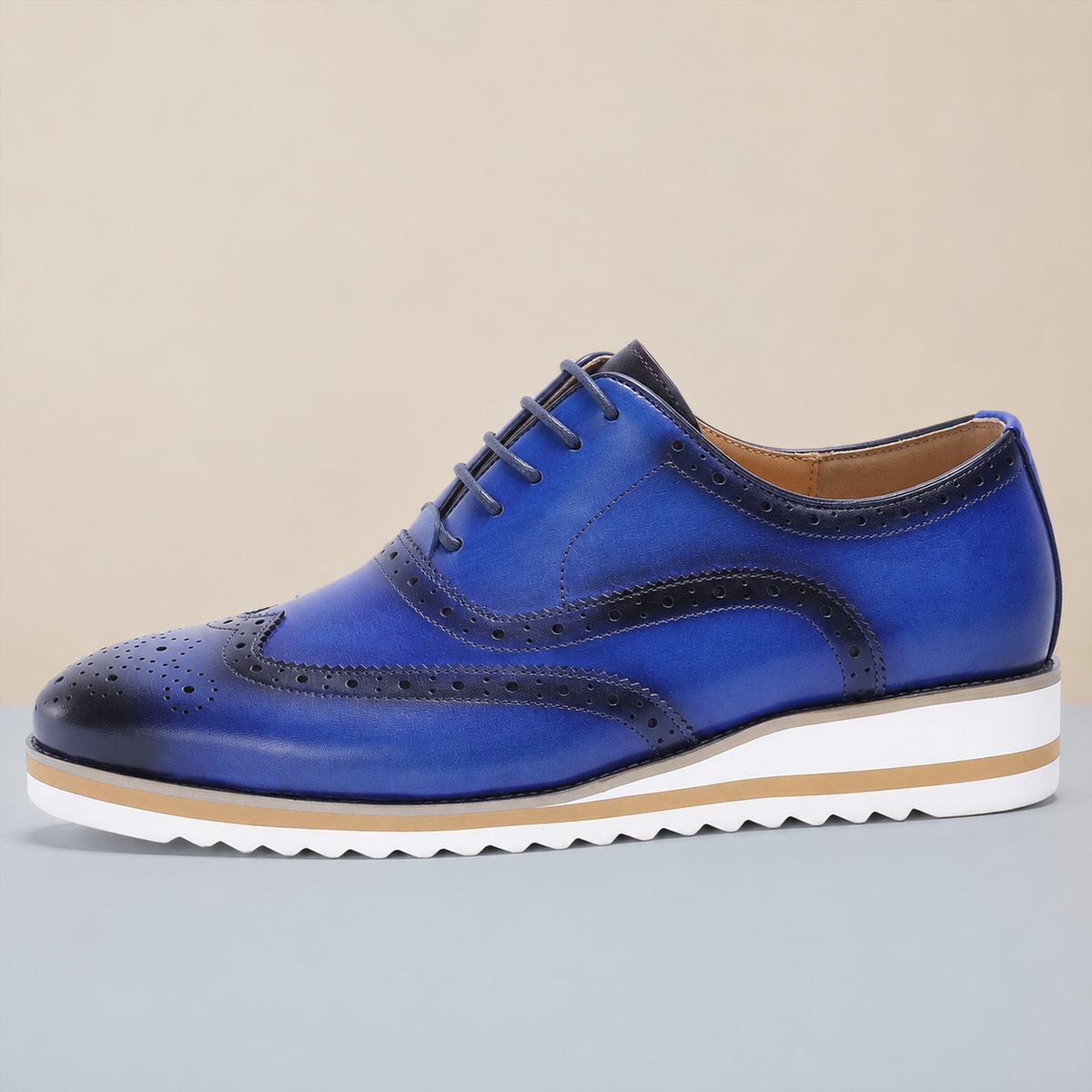 Sapatos Oxford Hudson em pele genuína com biqueira perfurada