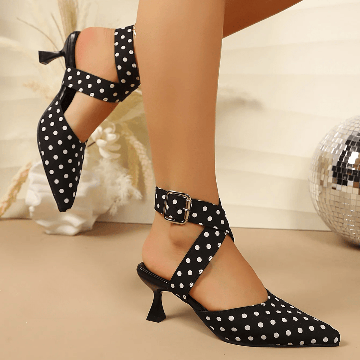 Vivienne kitten heel