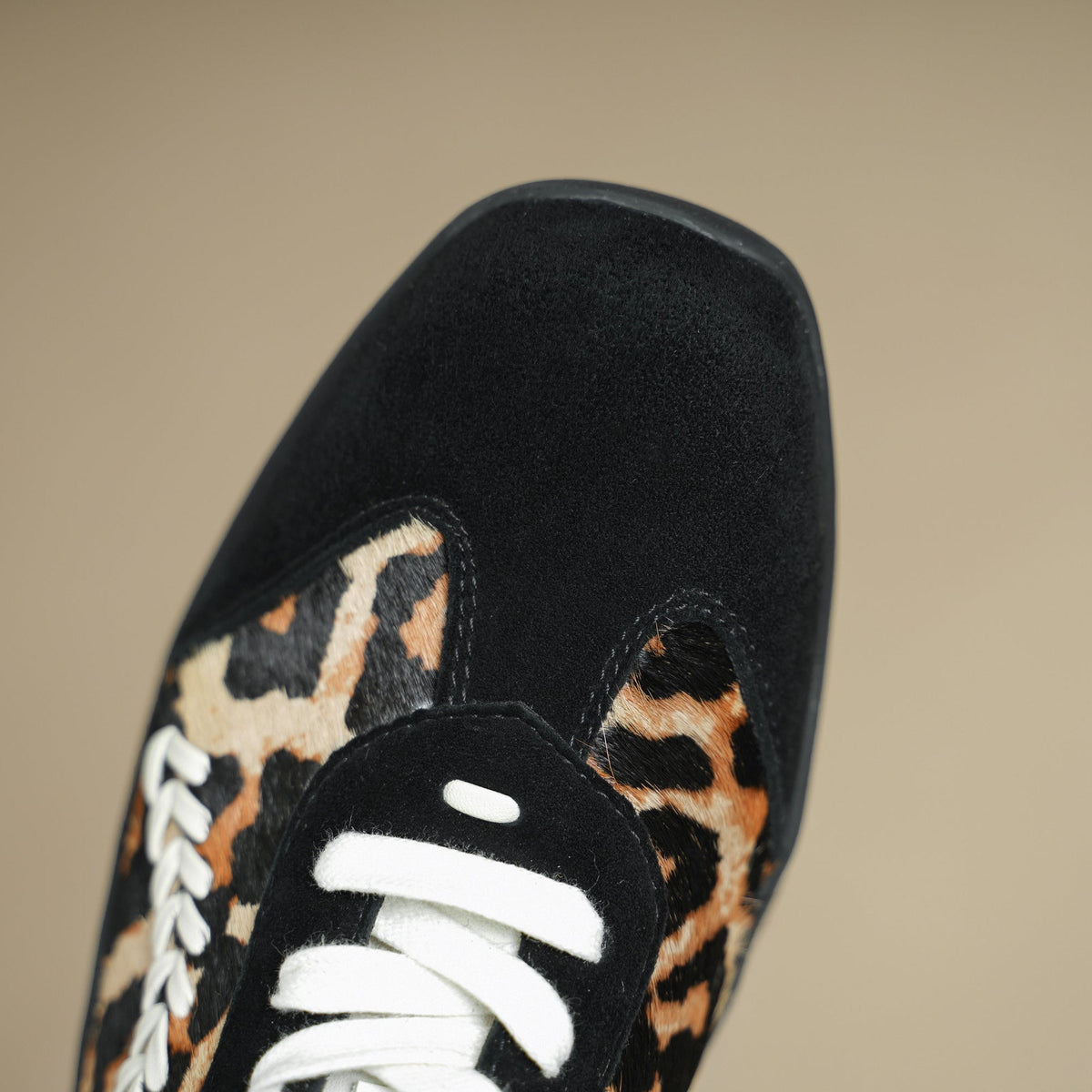 Sneakers Lea in vera pelle scamosciata