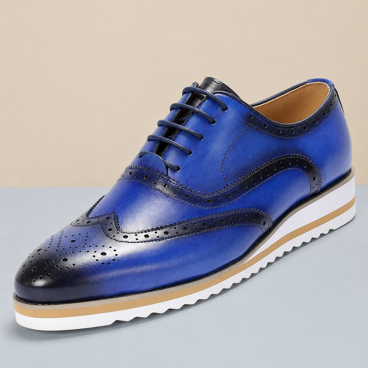Sapatos Oxford Hudson em pele genuína com biqueira perfurada