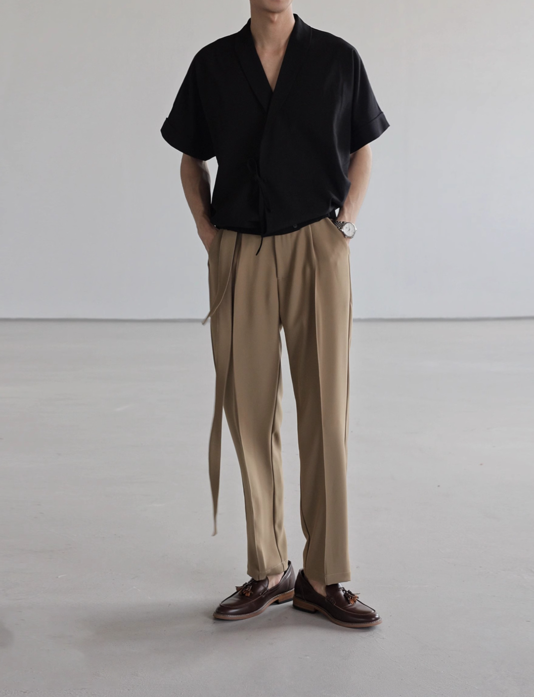 Moderne luksus-V-shirt