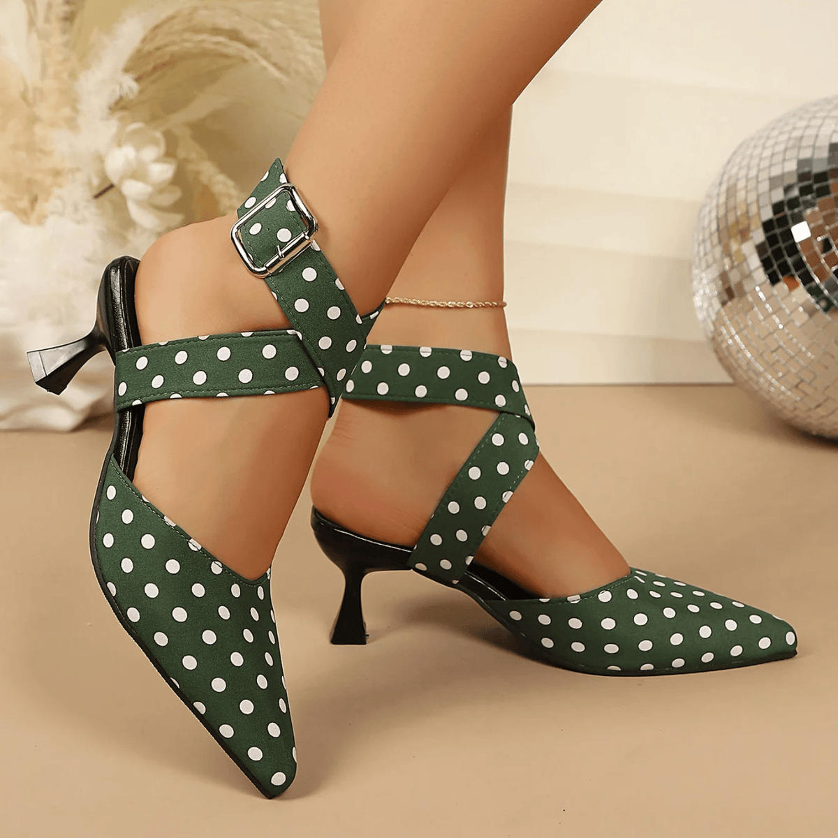 Vivienne kitten heel