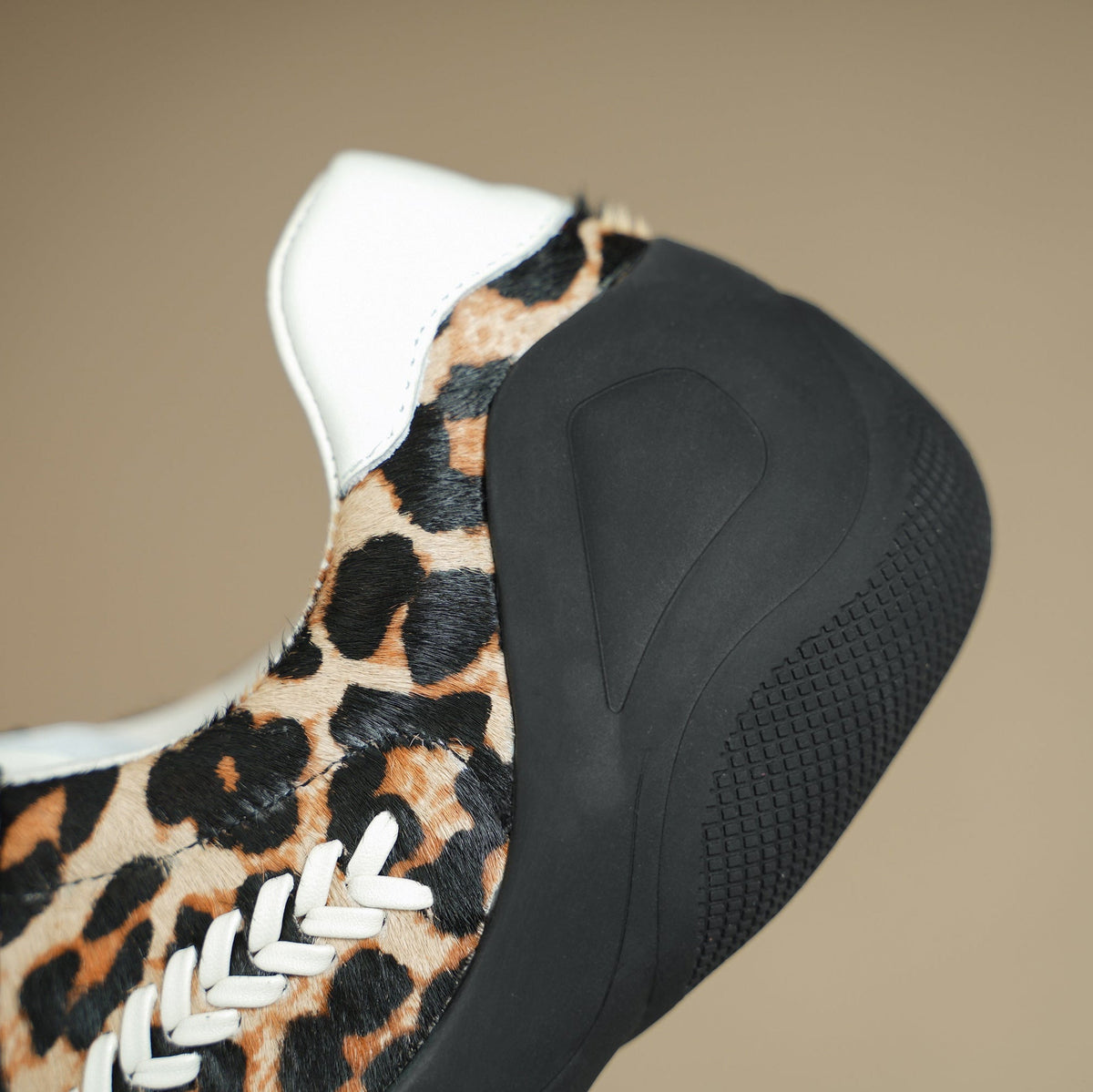 Sneakers Lea in vera pelle scamosciata