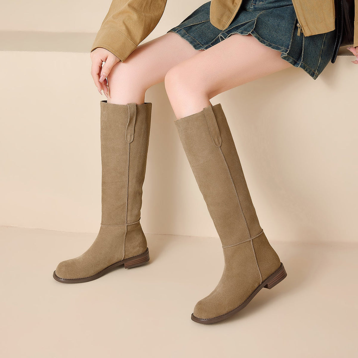 Selma knähöga boots i äkta mocka