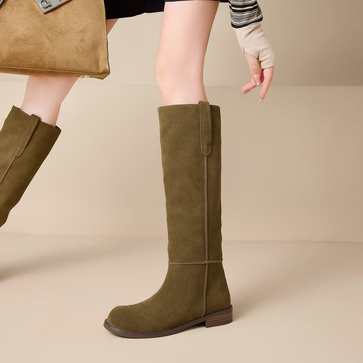 Selma knähöga boots i äkta mocka