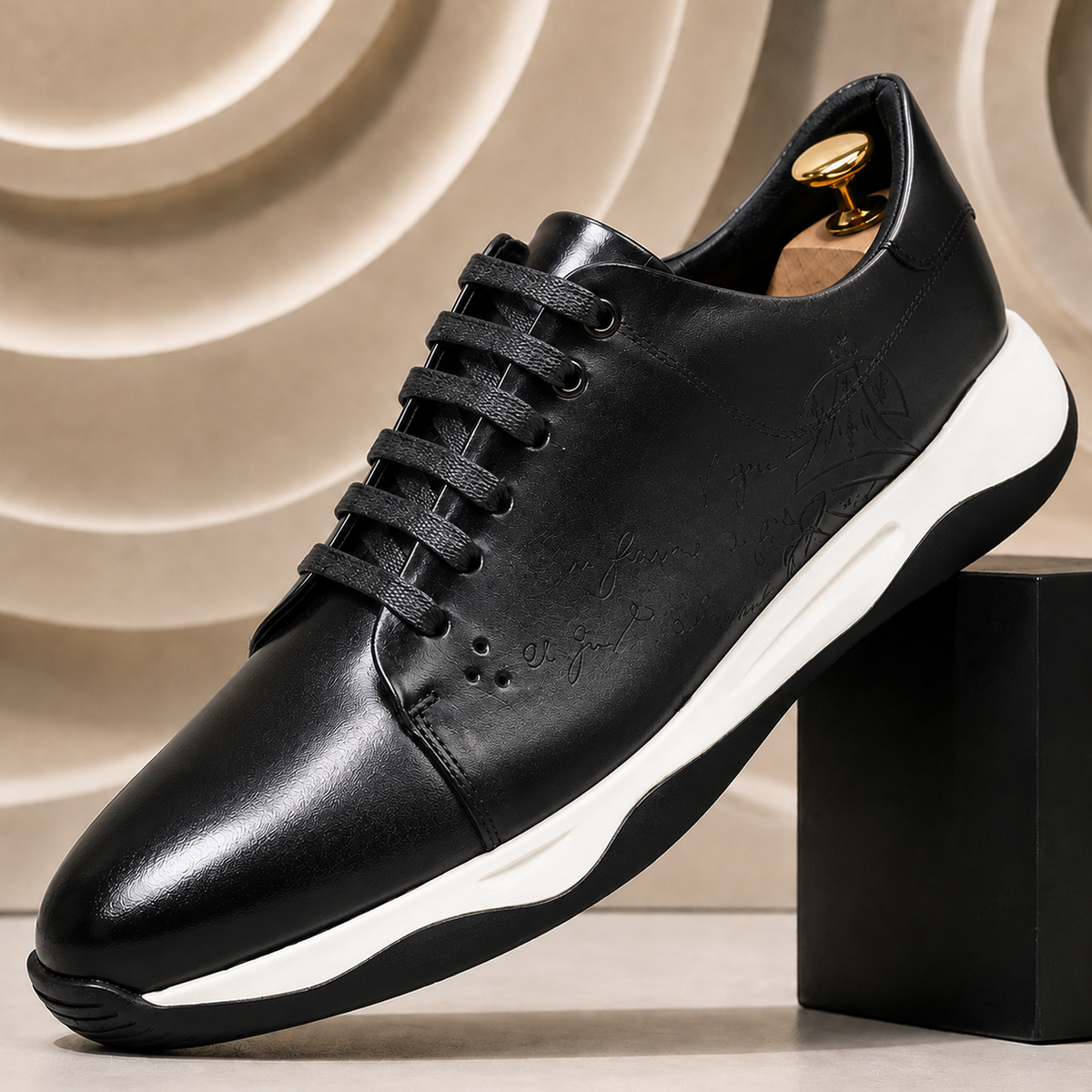 Rovento Cowhide Leather Sneakers
