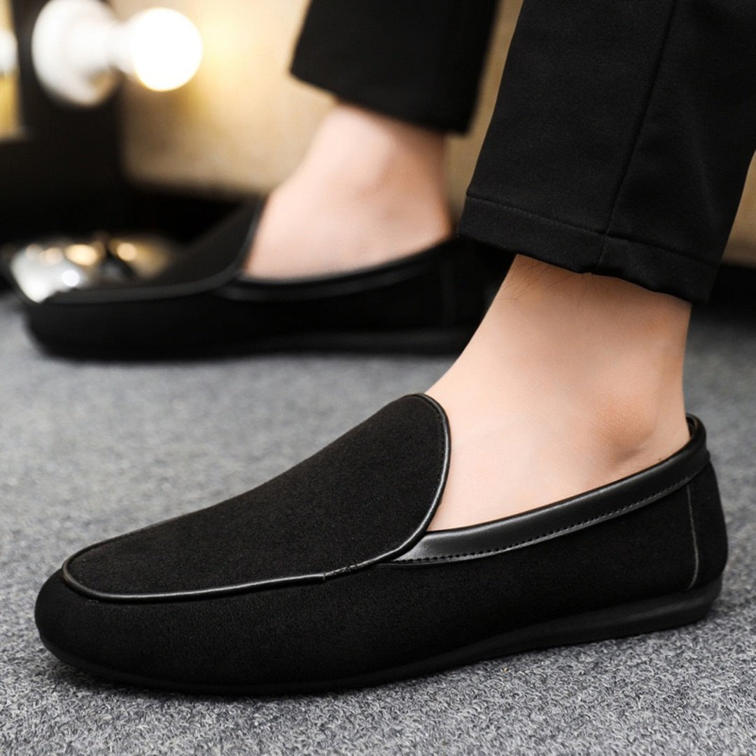 Sandstensfarvede suede slip-ons