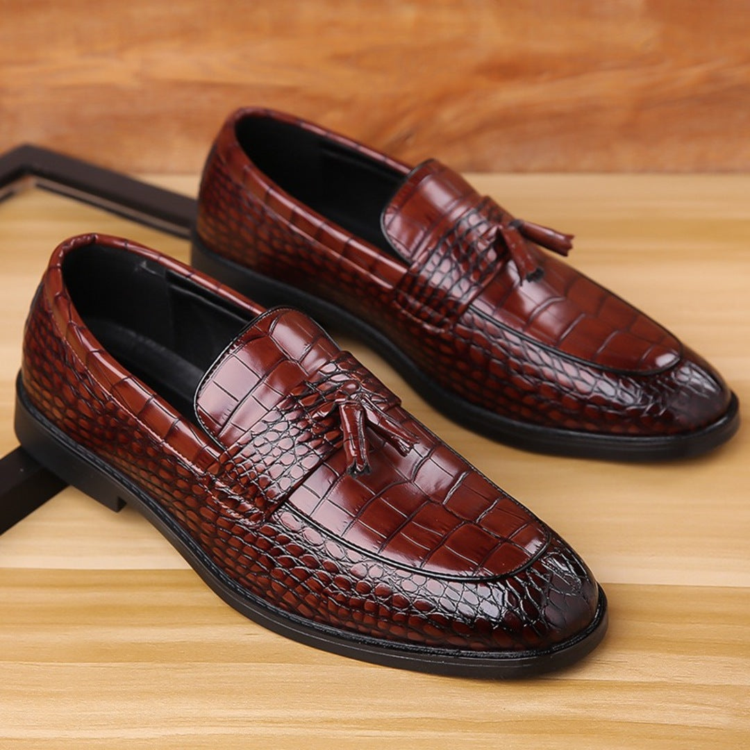 Mocassins NoirCroc com Borlas