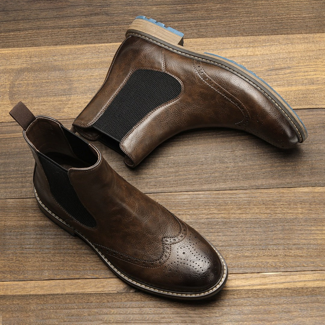 Klassische Brogue-Stiefel