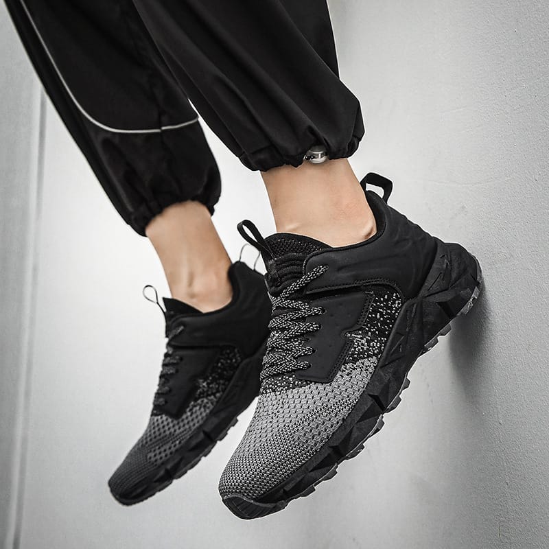 Cloud Motion 2 Sneakers