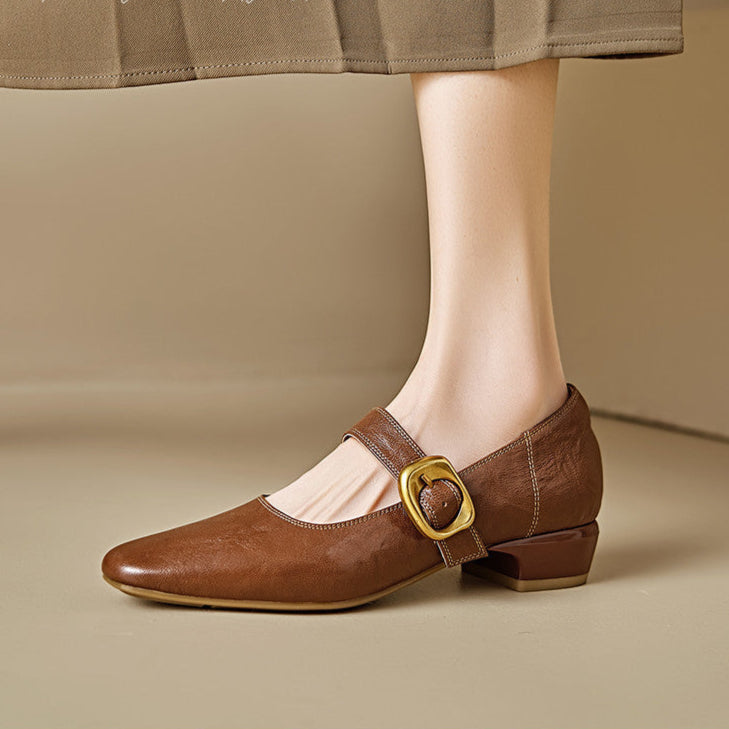 Minara pumps i äkta läder
