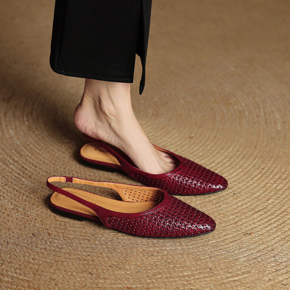 Zapatos destalonados Mirale de cuero genuino