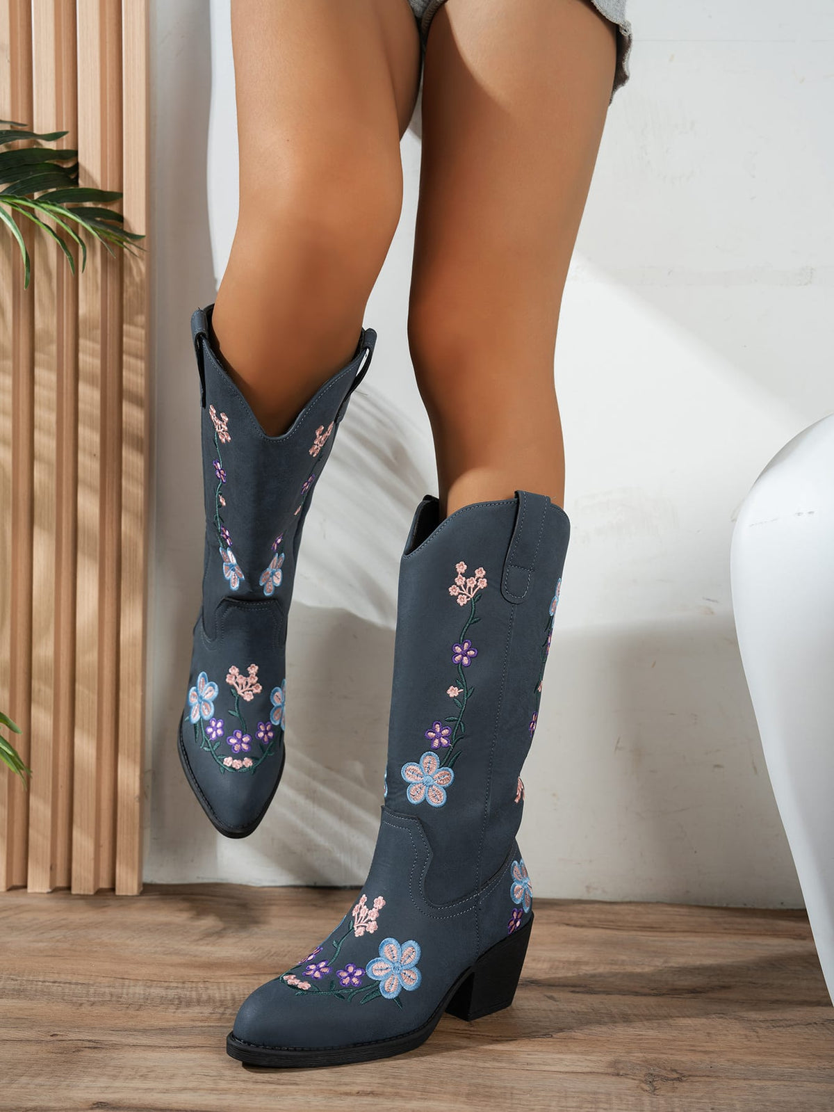 Bestickte Stiefel Willow