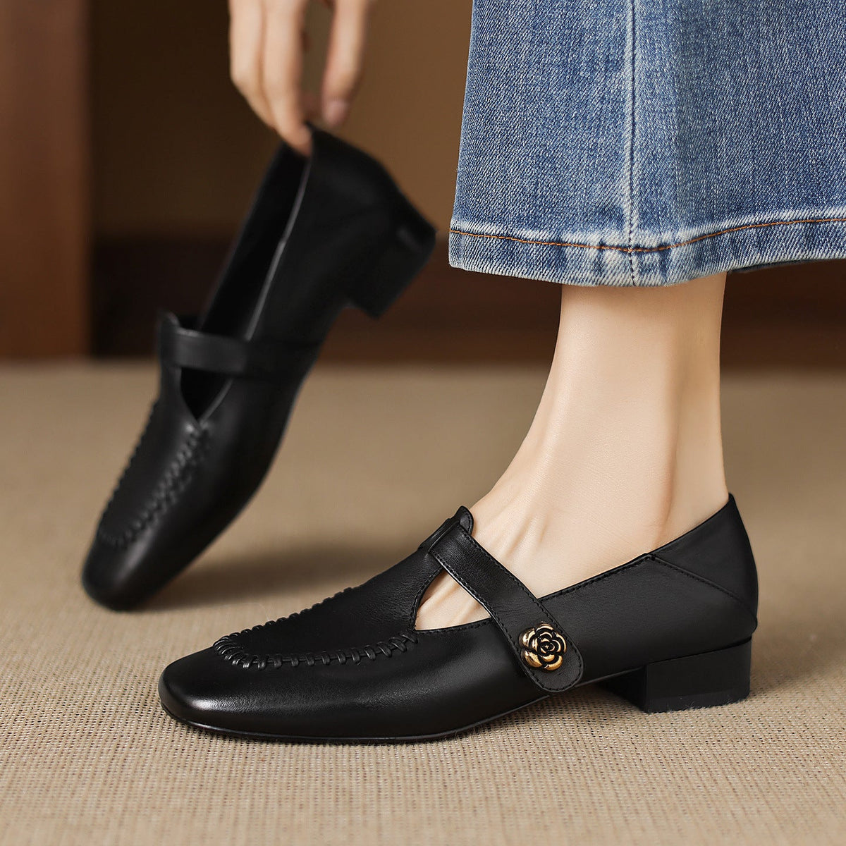 Zapatos de tacón Krea de piel auténtica con costuras de látigo y tira en T
