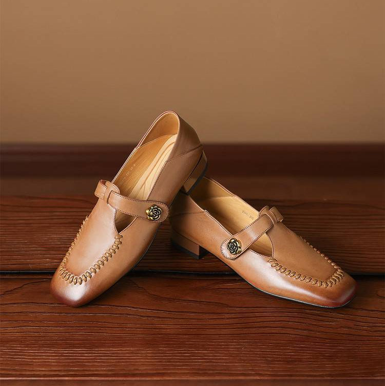 Zapatos de tacón Krea de piel auténtica con costuras de látigo y tira en T