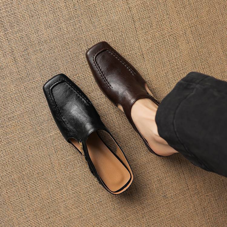 Mules de cuero Nella