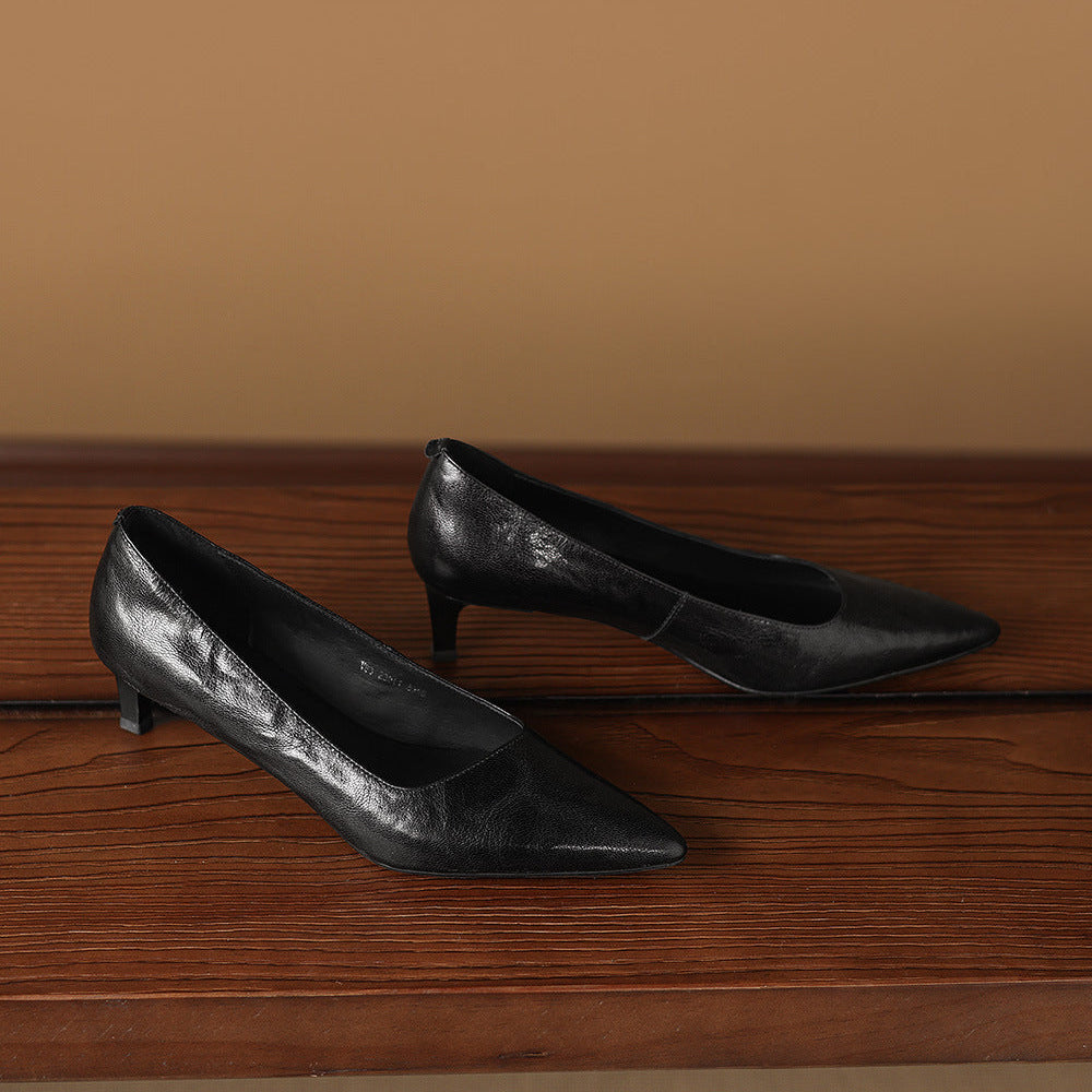 Tacones de cuero genuino con punta afilada Avia