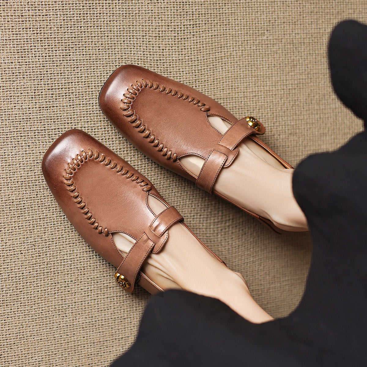 Zapatos de tacón Krea de piel auténtica con costuras de látigo y tira en T
