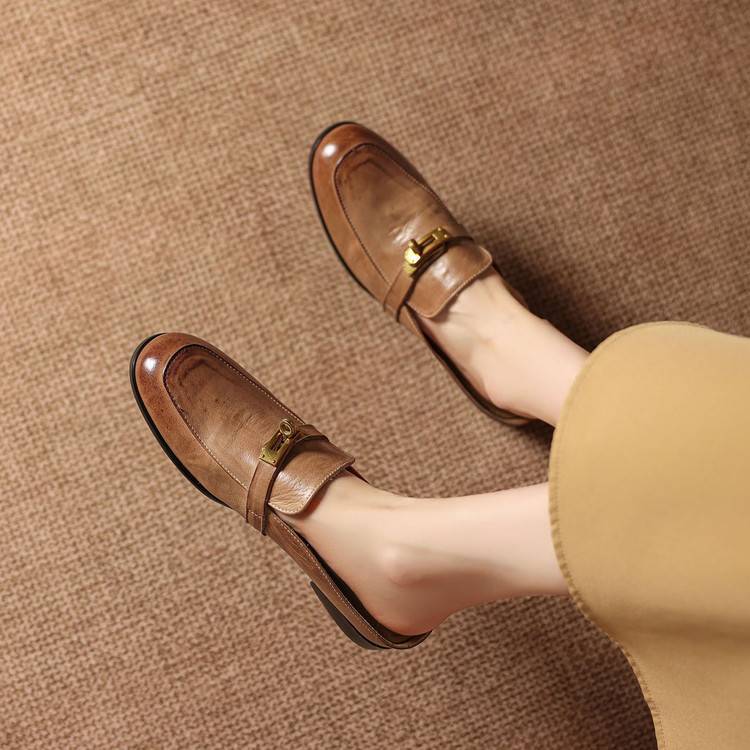Fiorella mules i äkta läder