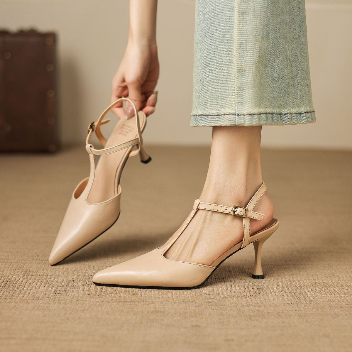 Tacones Mary Jane Luci de cuero genuino con punta fina