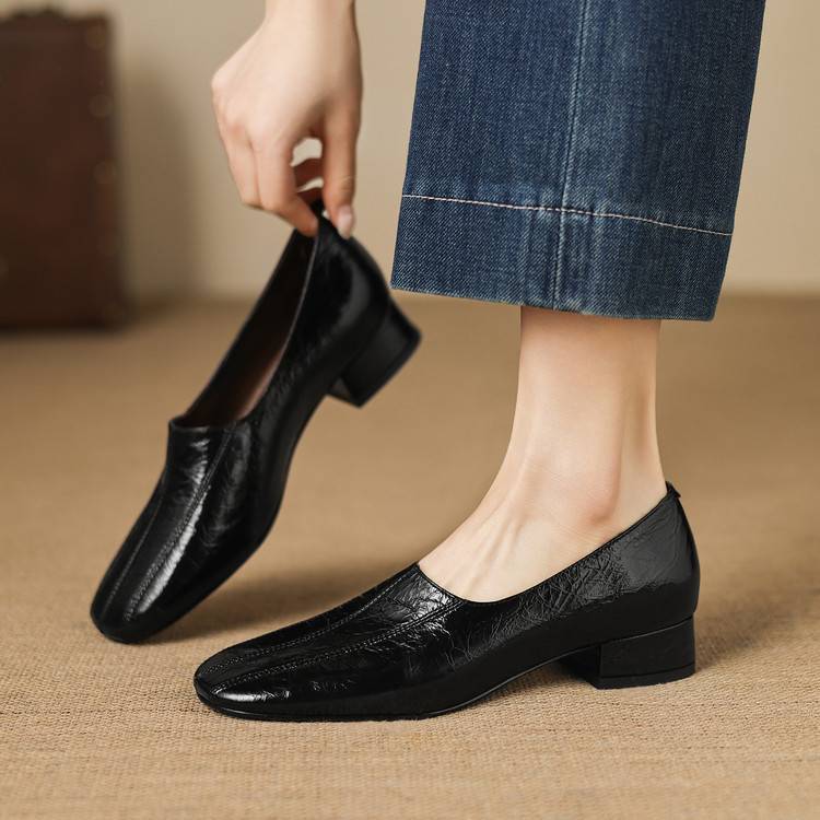 Dorsa pumps i ægte krøllet læder