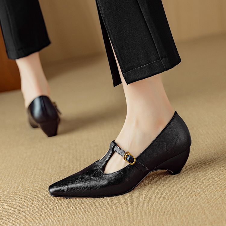 Zuri Mary-Jane-Pumps aus echtem Leder mit T-Riemchen
