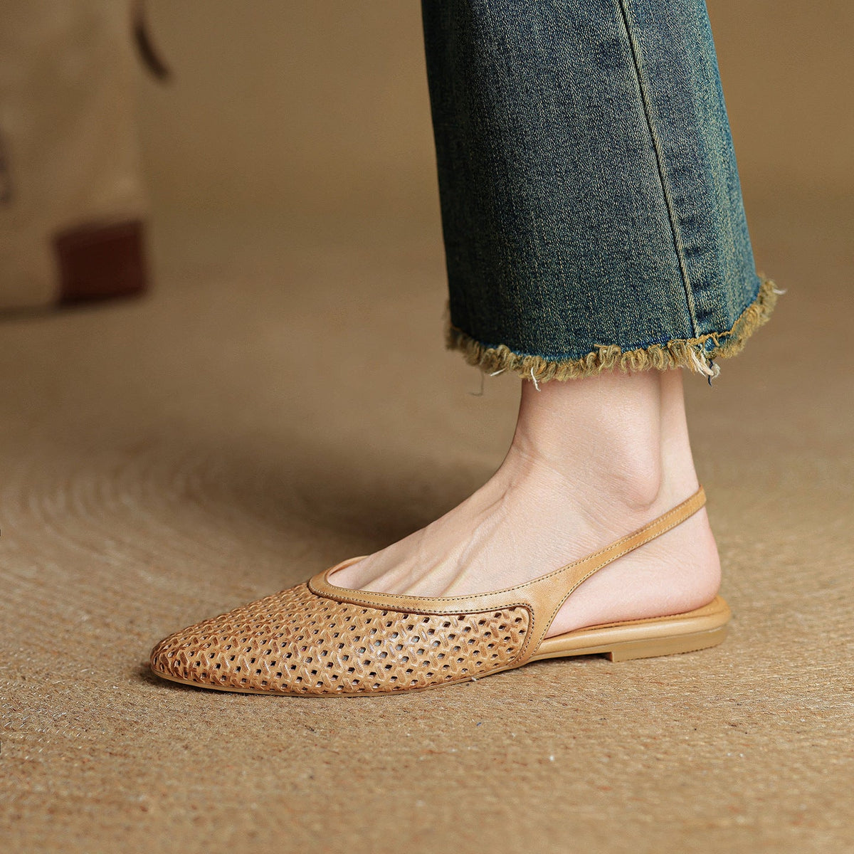 Zapatos destalonados Mirale de cuero genuino