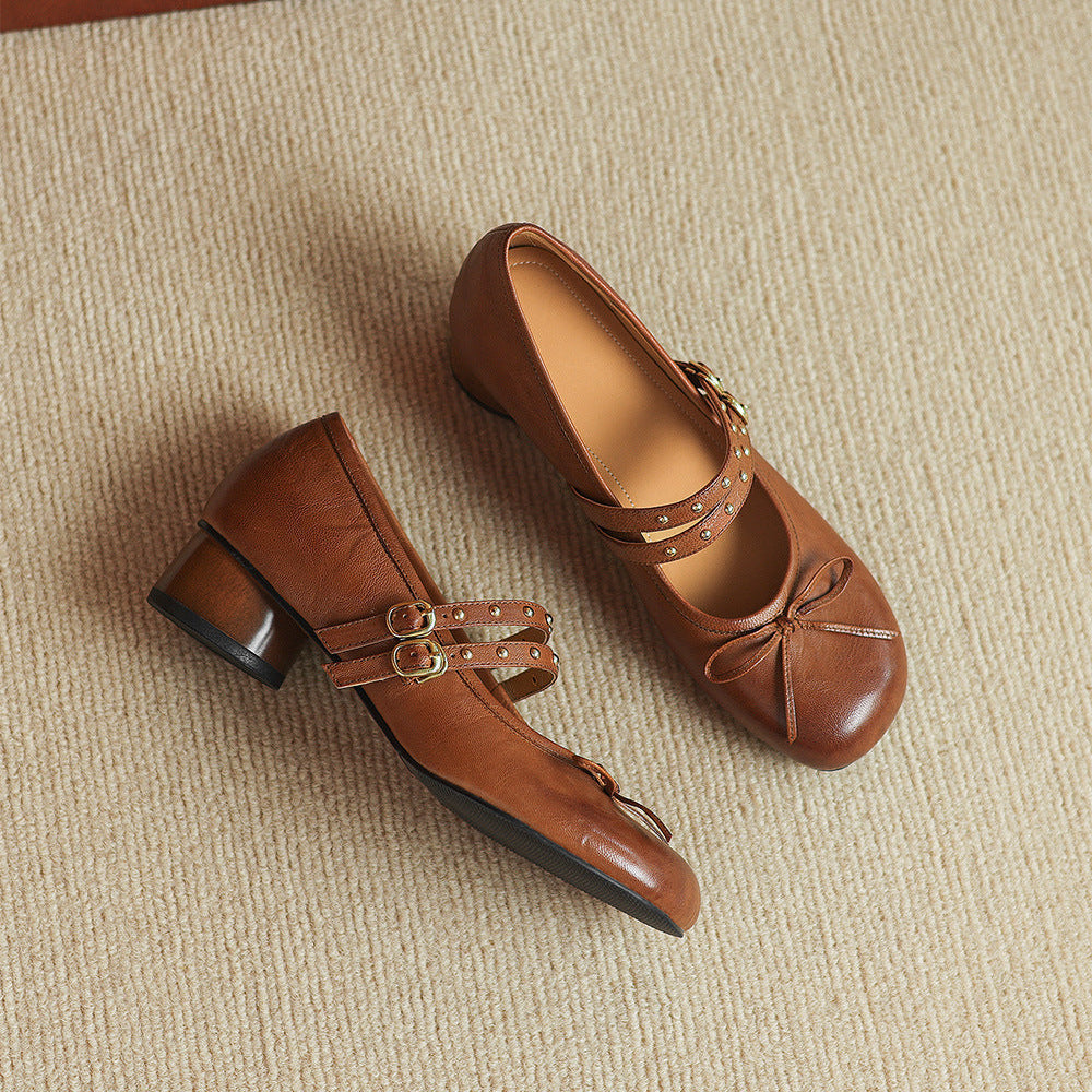 Alba Mary Jane-pumps van echt leer met studs