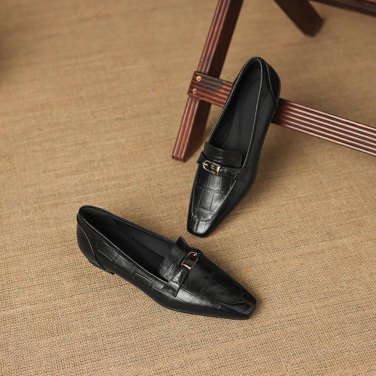 Mocassins Nivan em pele genuína com tira de cinto