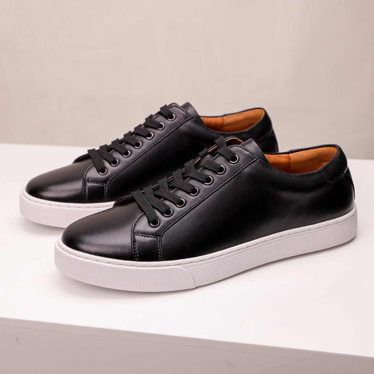 Valor sneakers i äkta läder