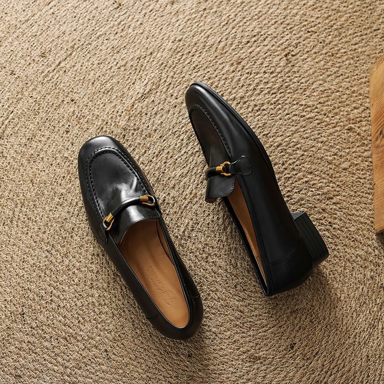 Belira loafers i äkta läder