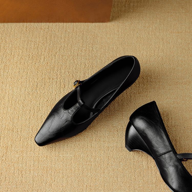 Zuri Mary-Jane-Pumps aus echtem Leder mit T-Riemchen