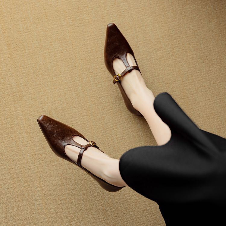 Zuri Mary-Jane-Pumps aus echtem Leder mit T-Riemchen