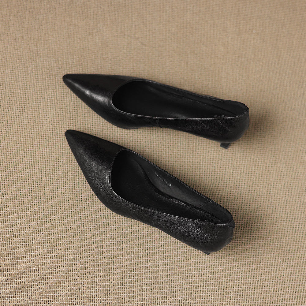 Tacones de cuero genuino con punta afilada Avia