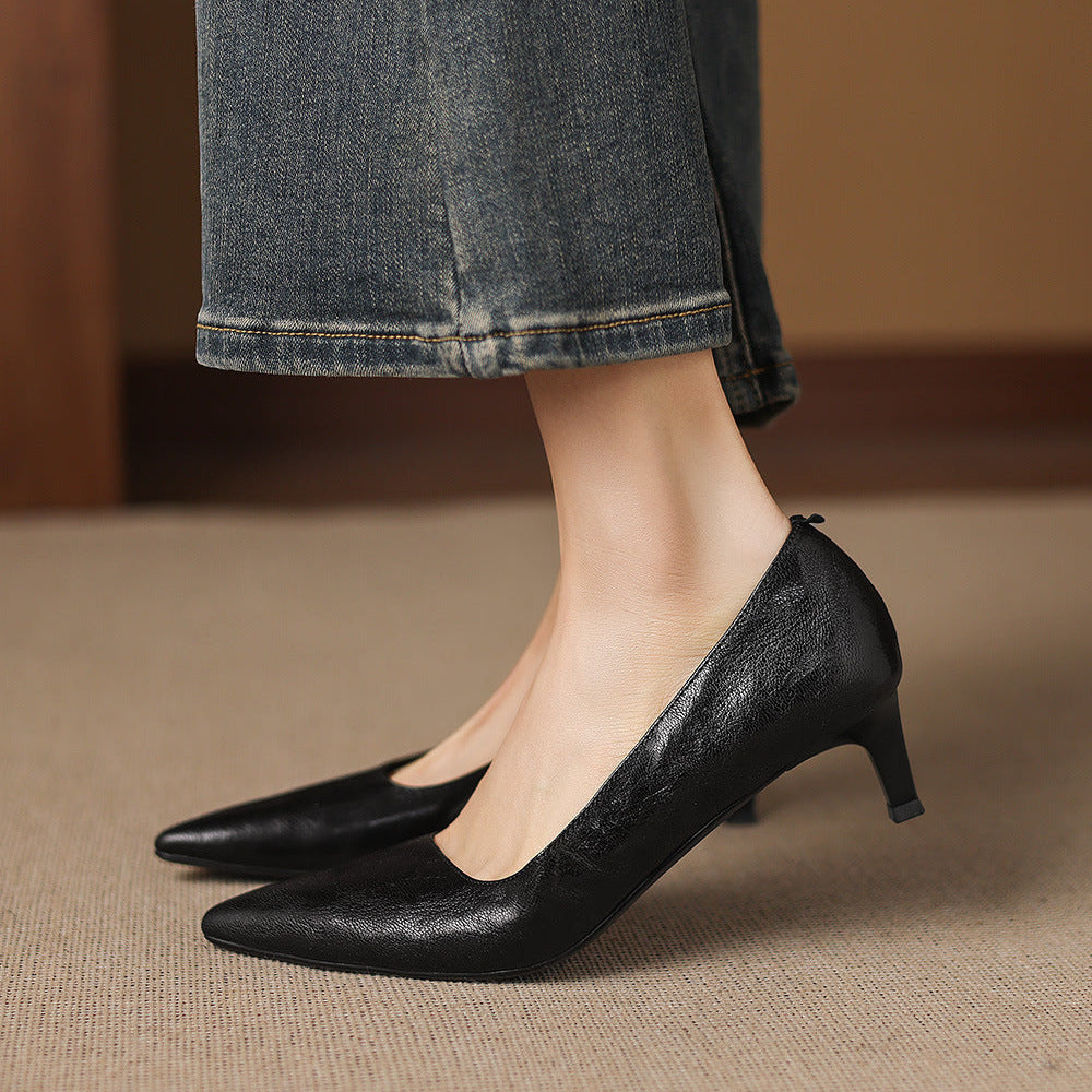 Tacones de cuero genuino con punta afilada Avia