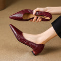 Tacones Cela de cuero genuino con punta fina