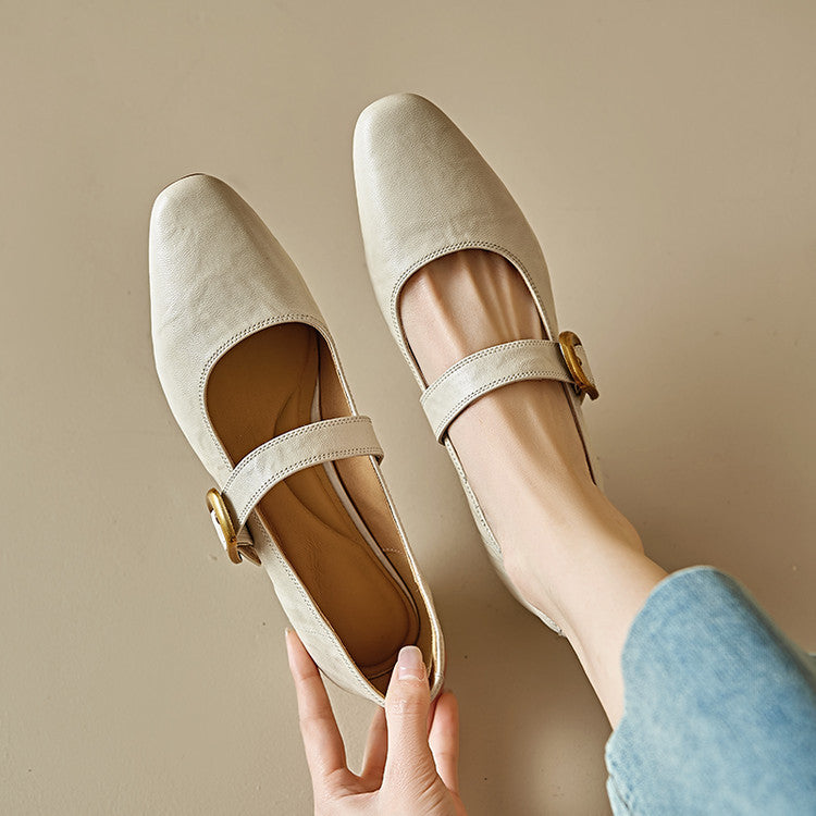 Minara pumps i äkta läder