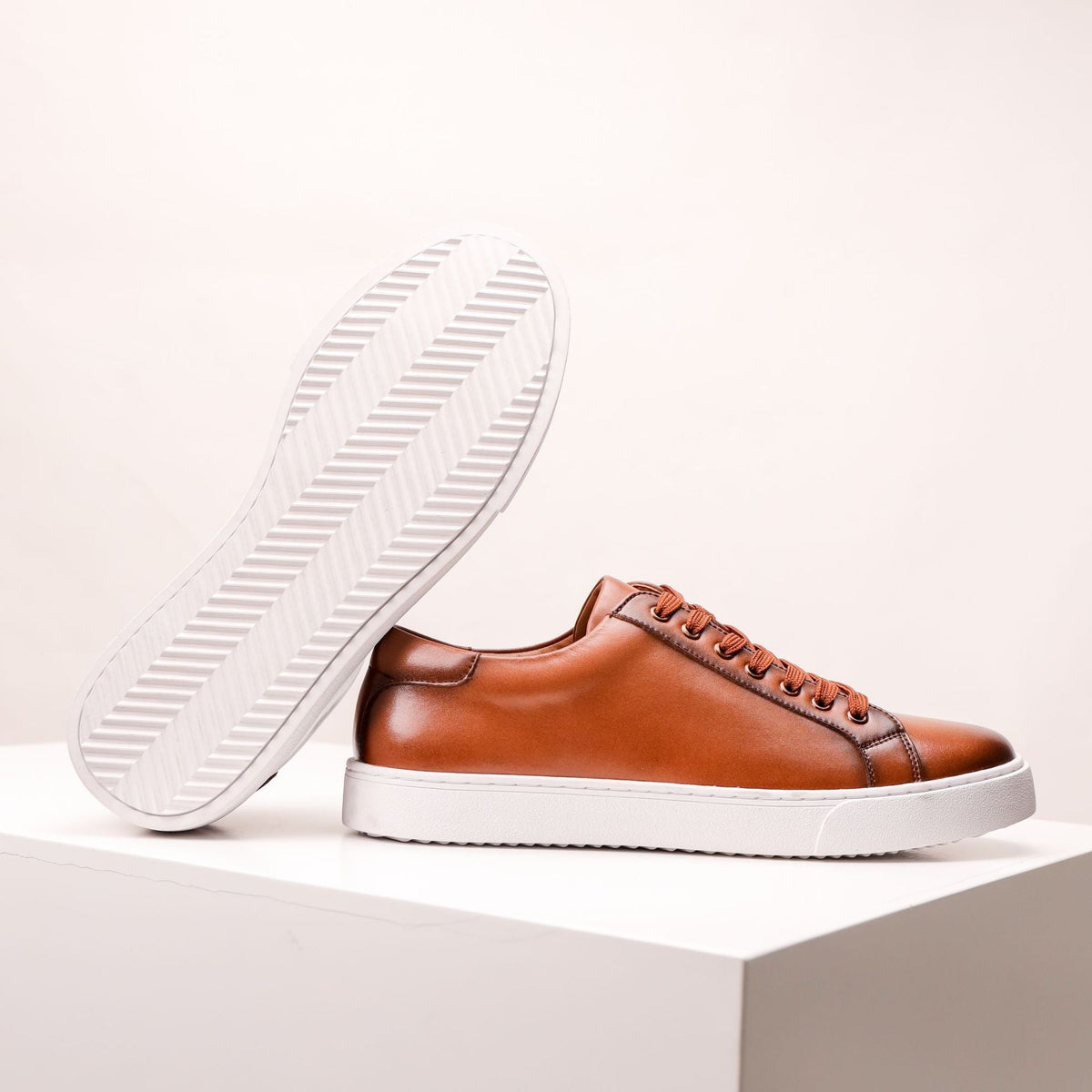Valor sneakers i äkta läder