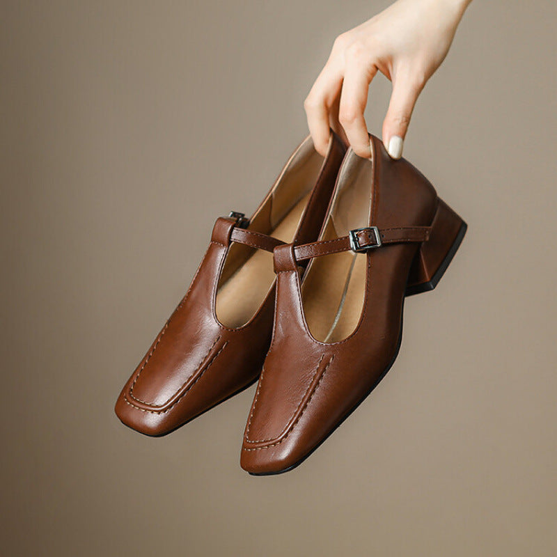 Décolleté Mary Jane Velora in vera pelle con punta quadrata