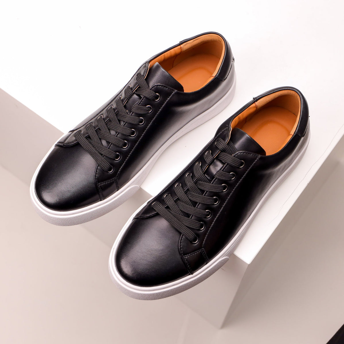 Valor sneakers i äkta läder