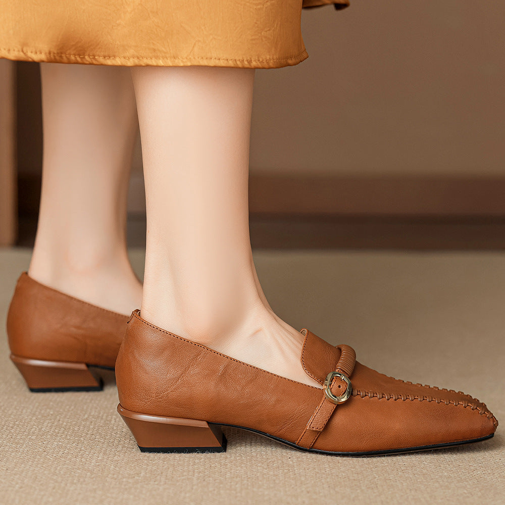 Deyla loafers i äkta läder med spänne och rem