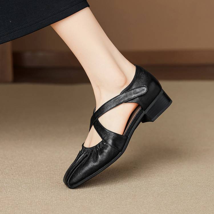 Chaussures plates Odie en cuir véritable à bride croisée