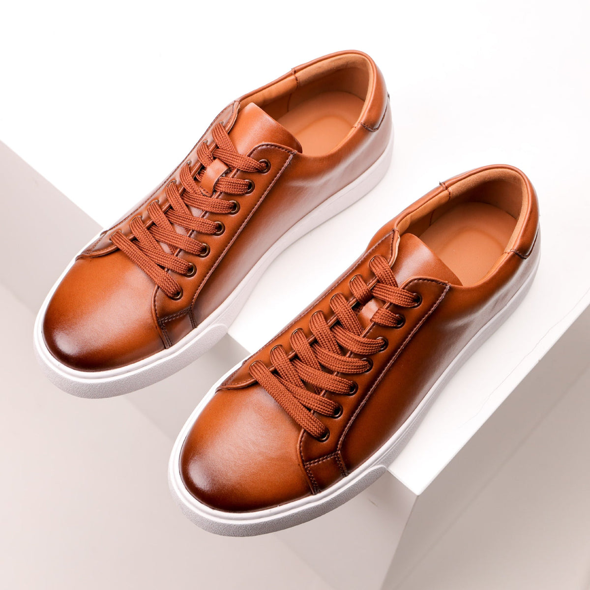 Valor sneakers i äkta läder