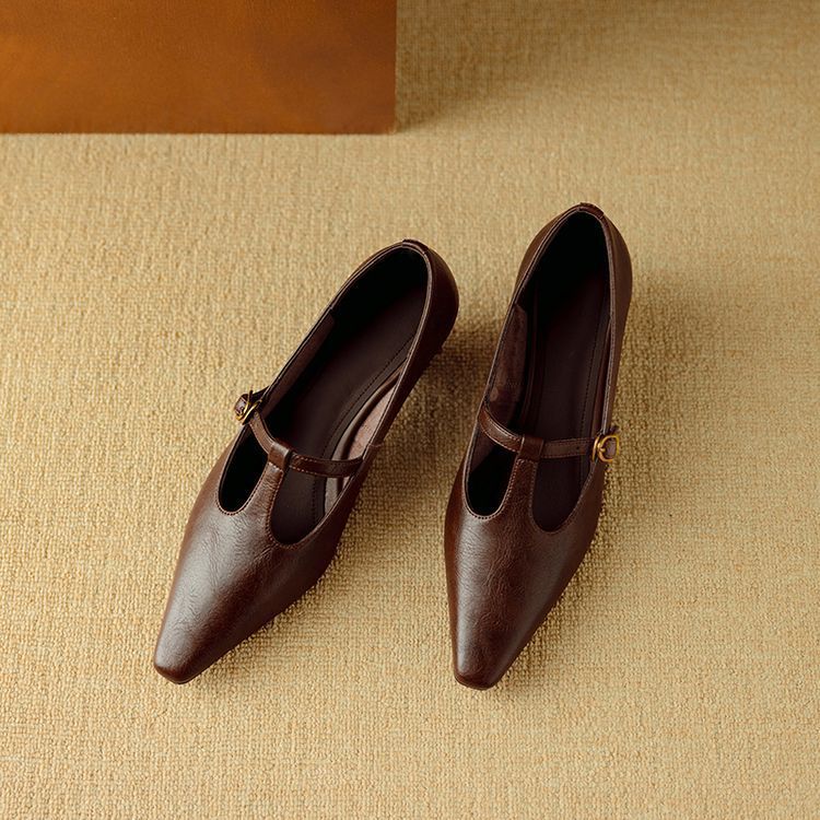 Zuri Mary-Jane-Pumps aus echtem Leder mit T-Riemchen